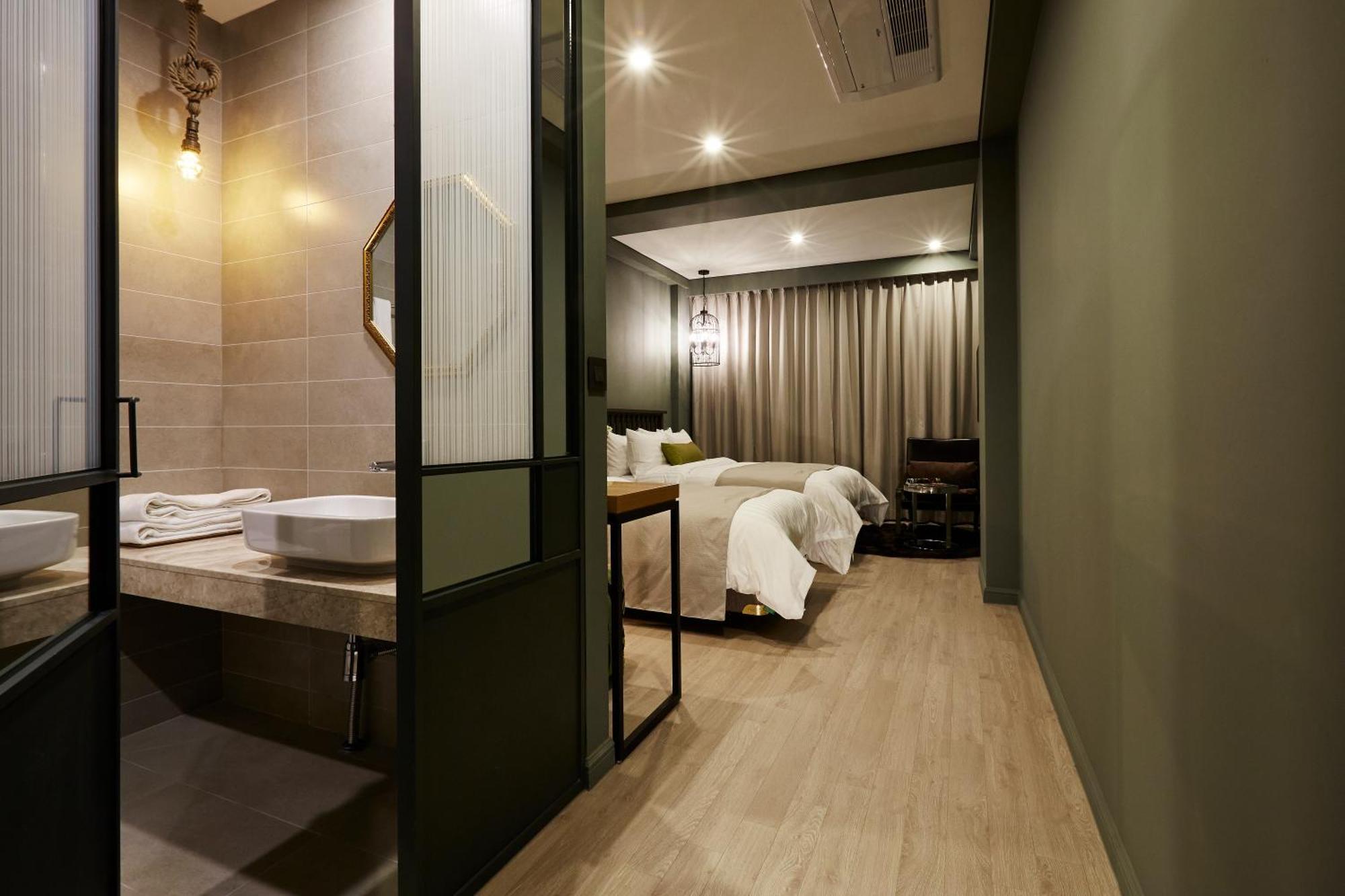 Urban Island Hotel Чечжу Номер фото